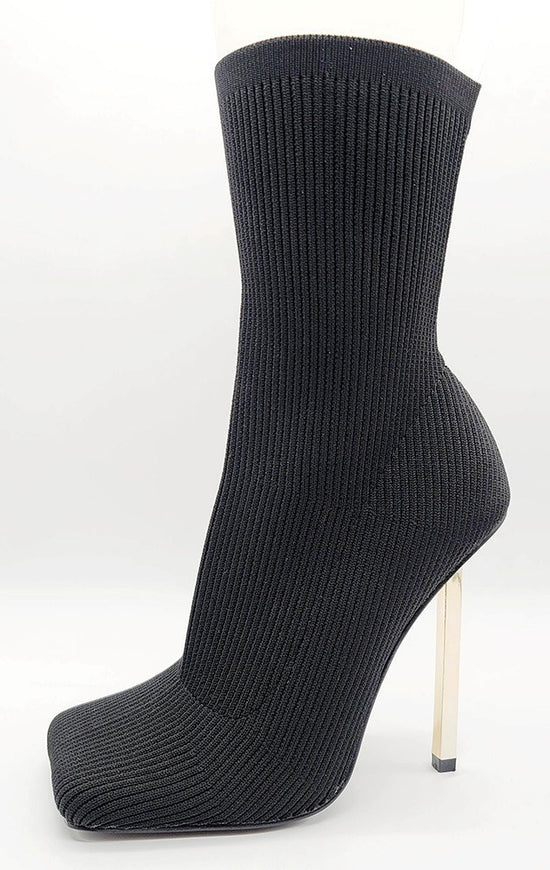 Exclusive Affair Ribbed Sweater Boot